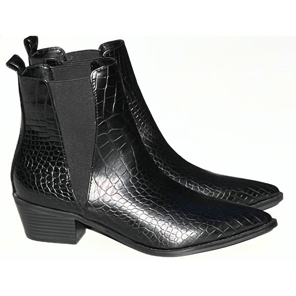 LULU’S Women’s Black faux Leather Embossed Boots - Picture 2 of 5